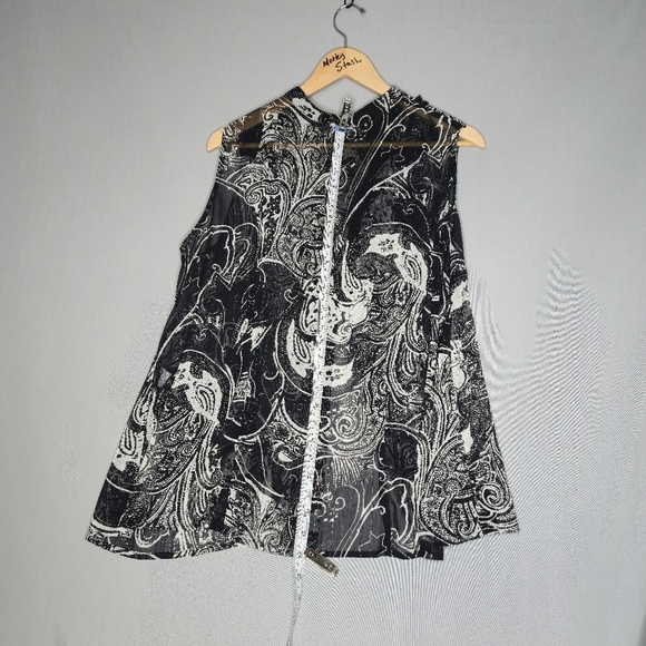 Addition Elle Black And White Ruffle Sleeveless Blouse Size 18 - Picture 3 of 8